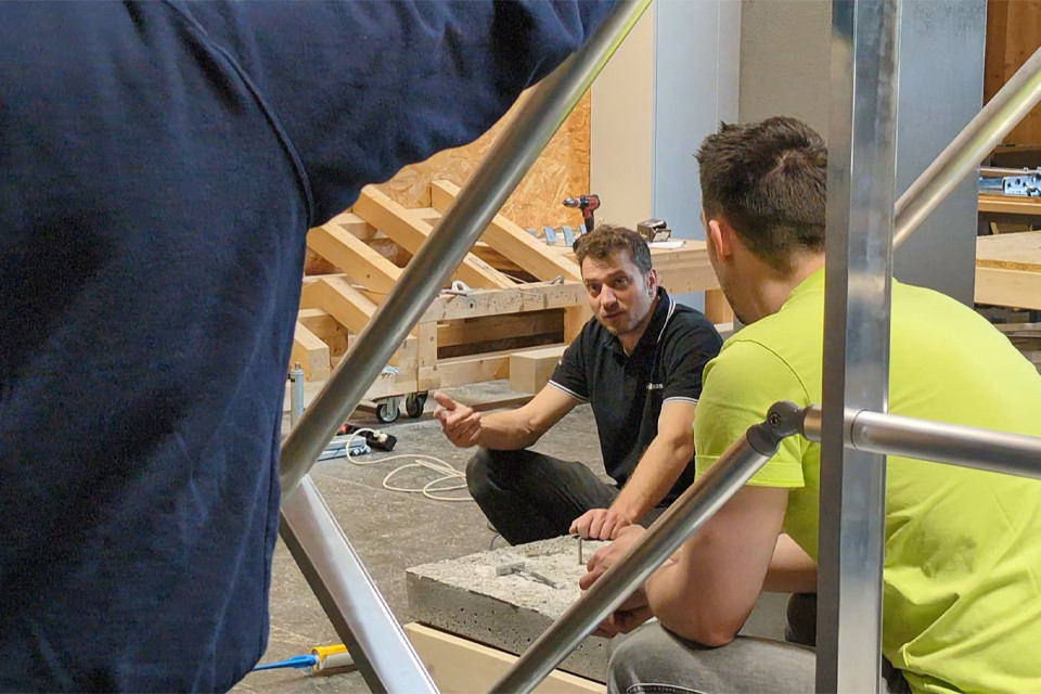INSTALLERS OF FALL PROTECTION SYSTEMS AND PPE INSPECTORS (KONG)